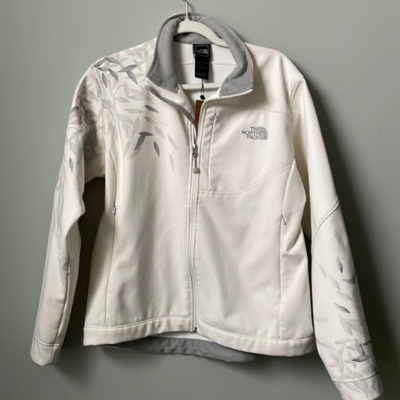 The North Face Jackets & Blazers - The North Face jacket